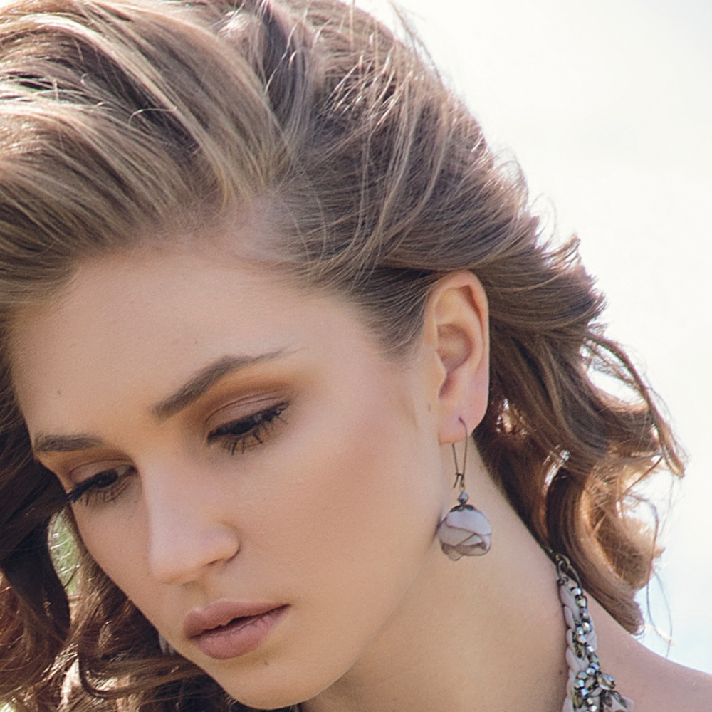 “Frida" earrings by Ana Popova